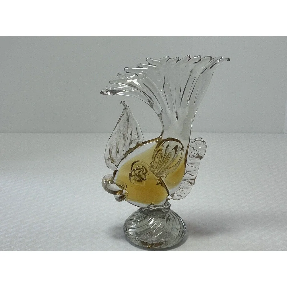 VINTAGE‎ ART GLASS GOLD & WHITE FISH FIGURE/STATUE- 8 1/4”